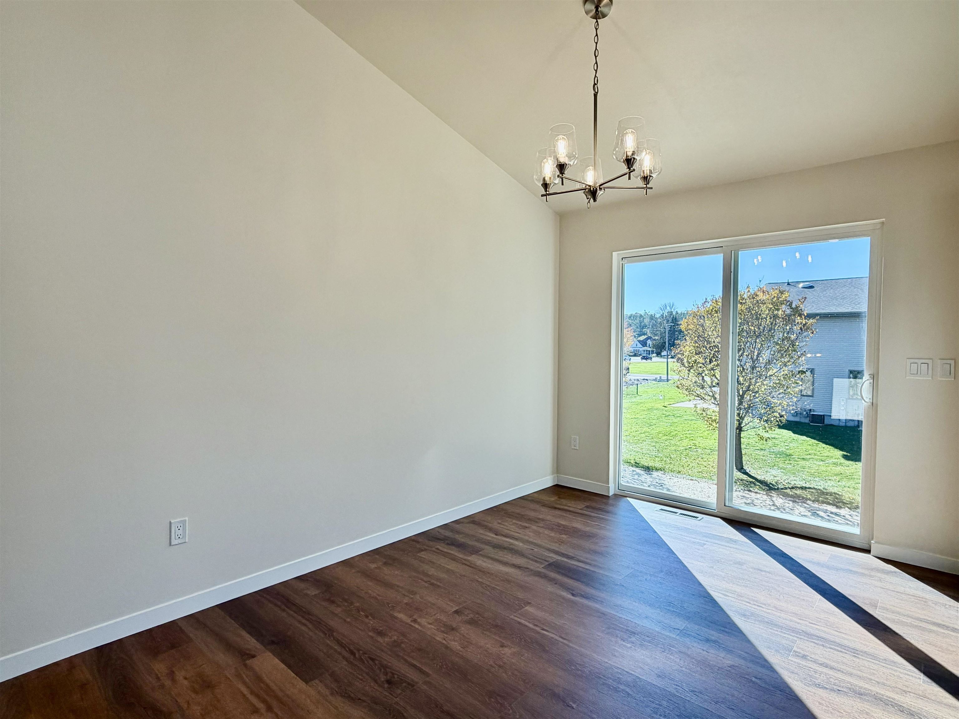 625 Oak Street Property Photo 19