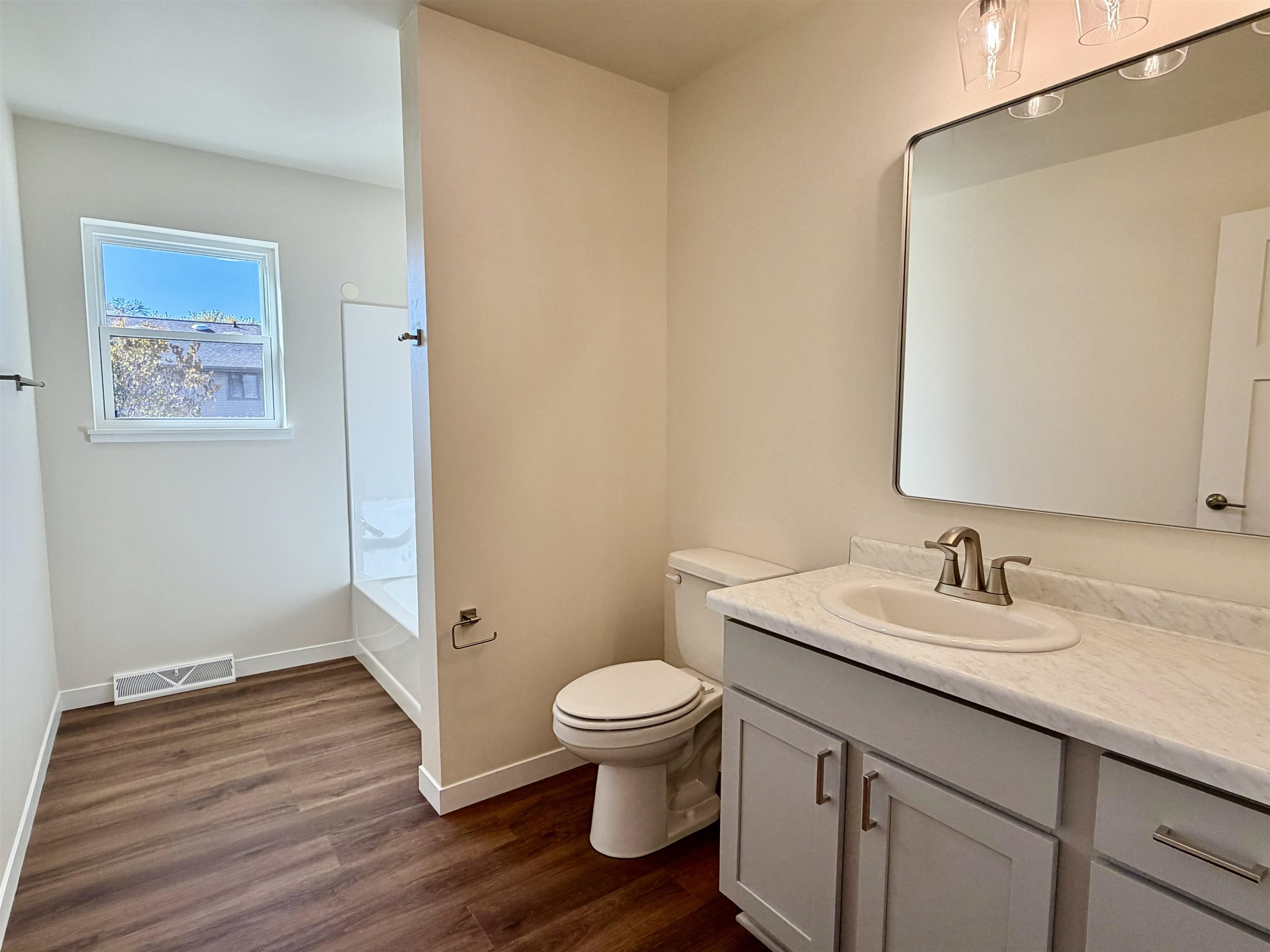 625 Oak Street Property Photo 24
