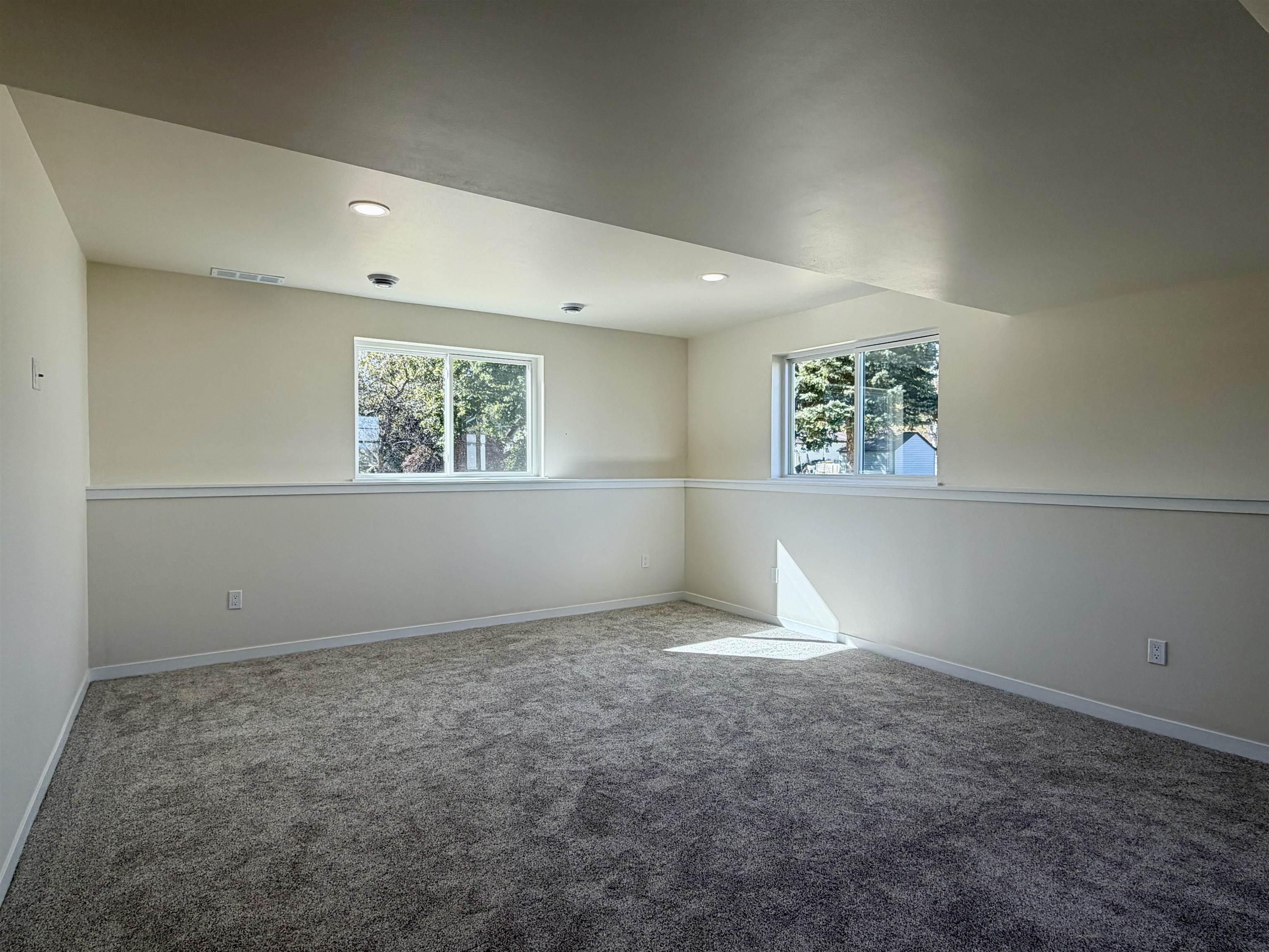 625 Oak Street Property Photo 36