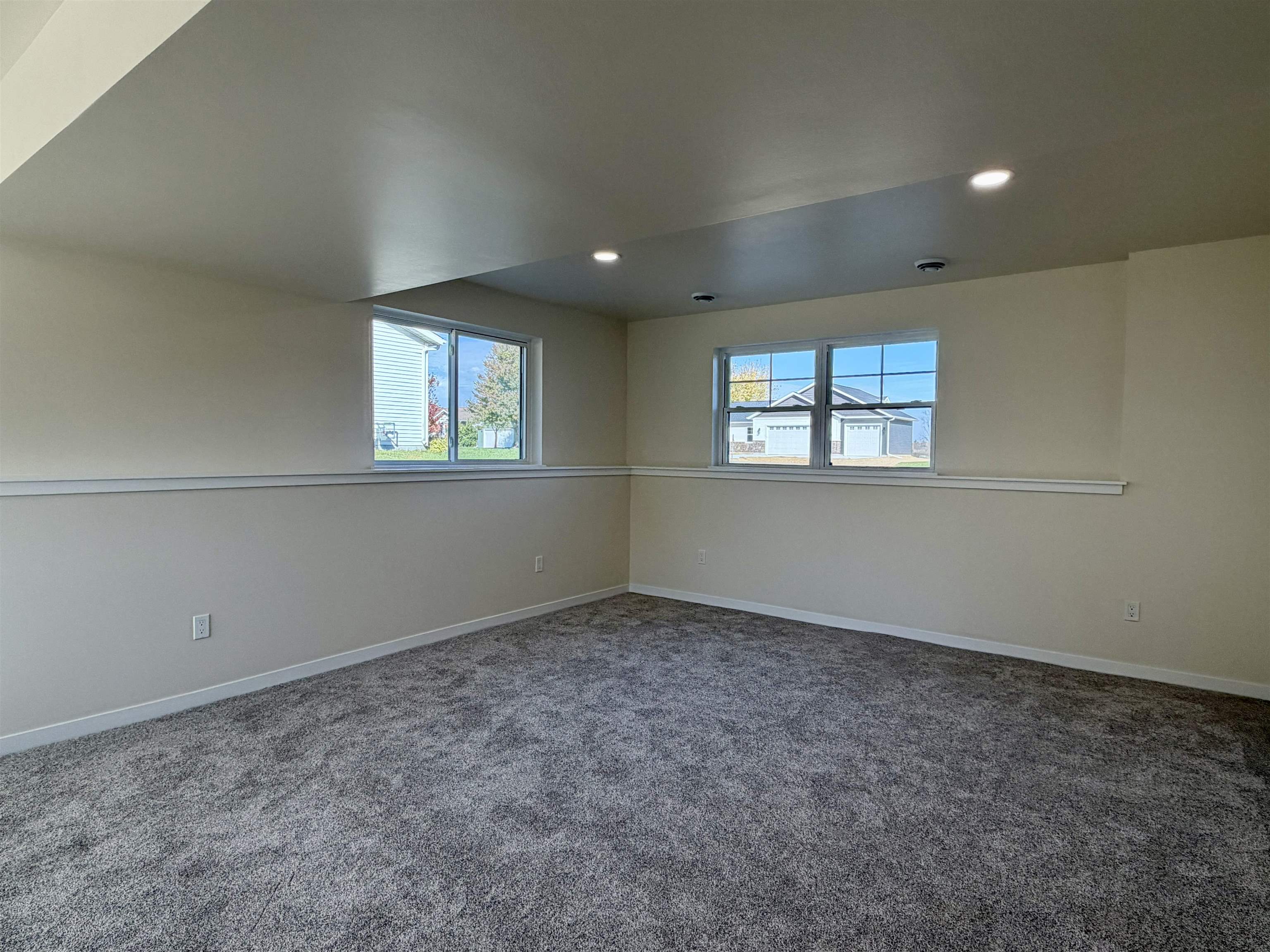 625 Oak Street Property Photo 37