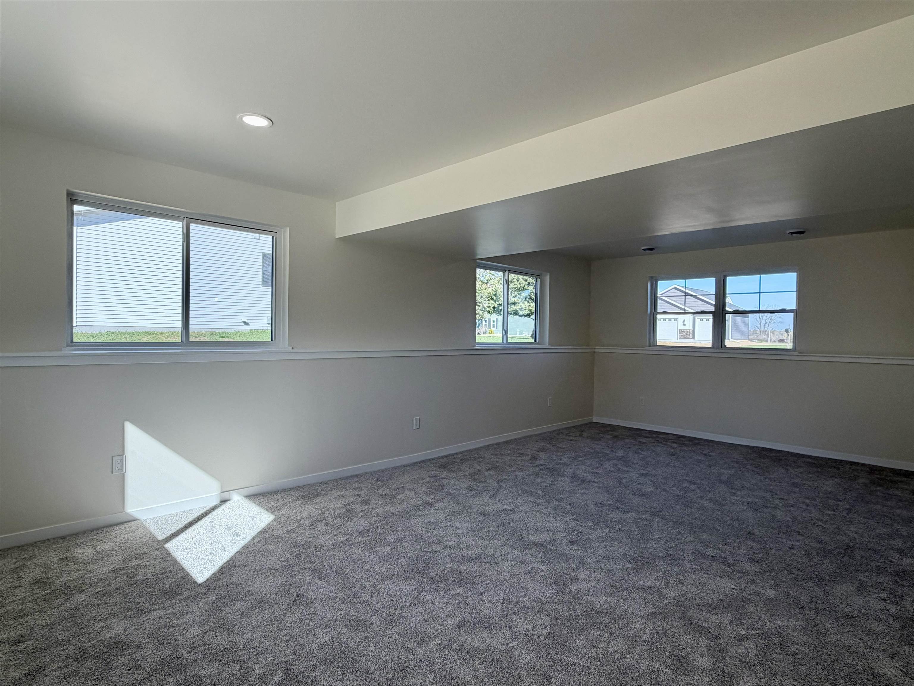 625 Oak Street Property Photo 38