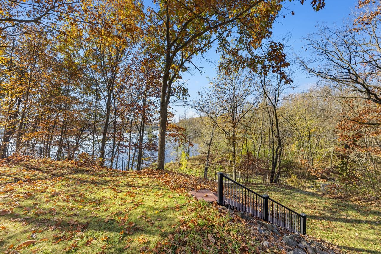 207956 Kris Lane Property Photo 7