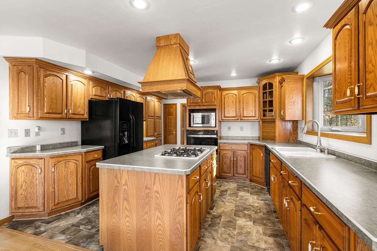 207956 Kris Lane Property Photo 18