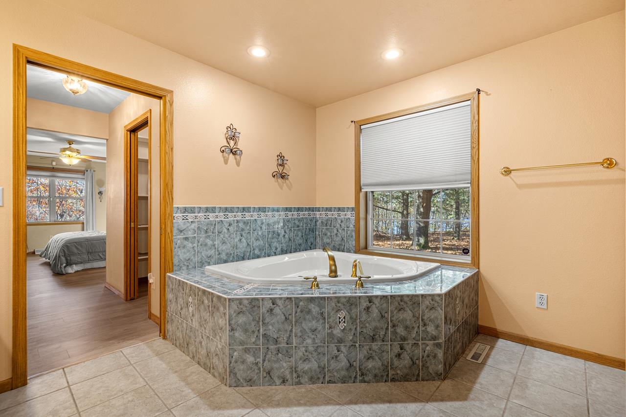 207956 Kris Lane Property Photo 29