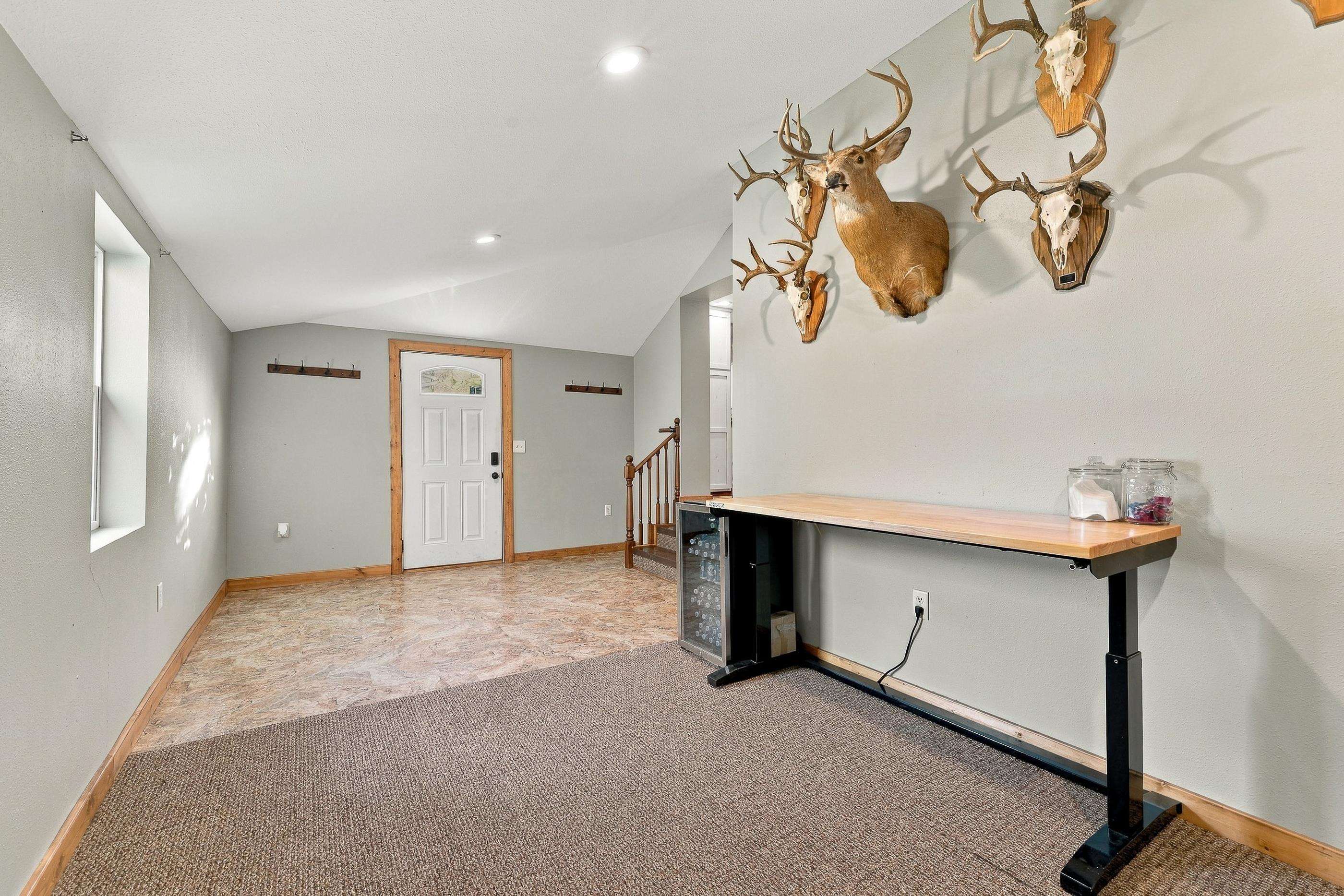 6880 5th Avenue Property Photo 7