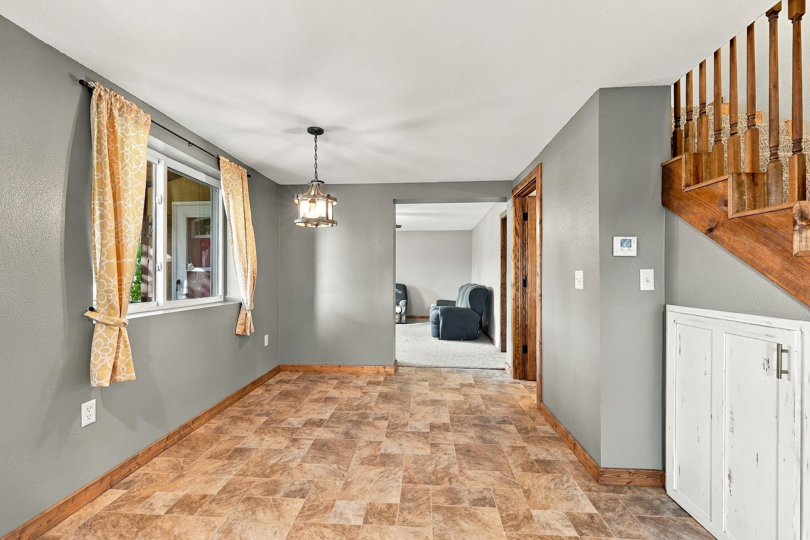 6880 5th Avenue Property Photo 13