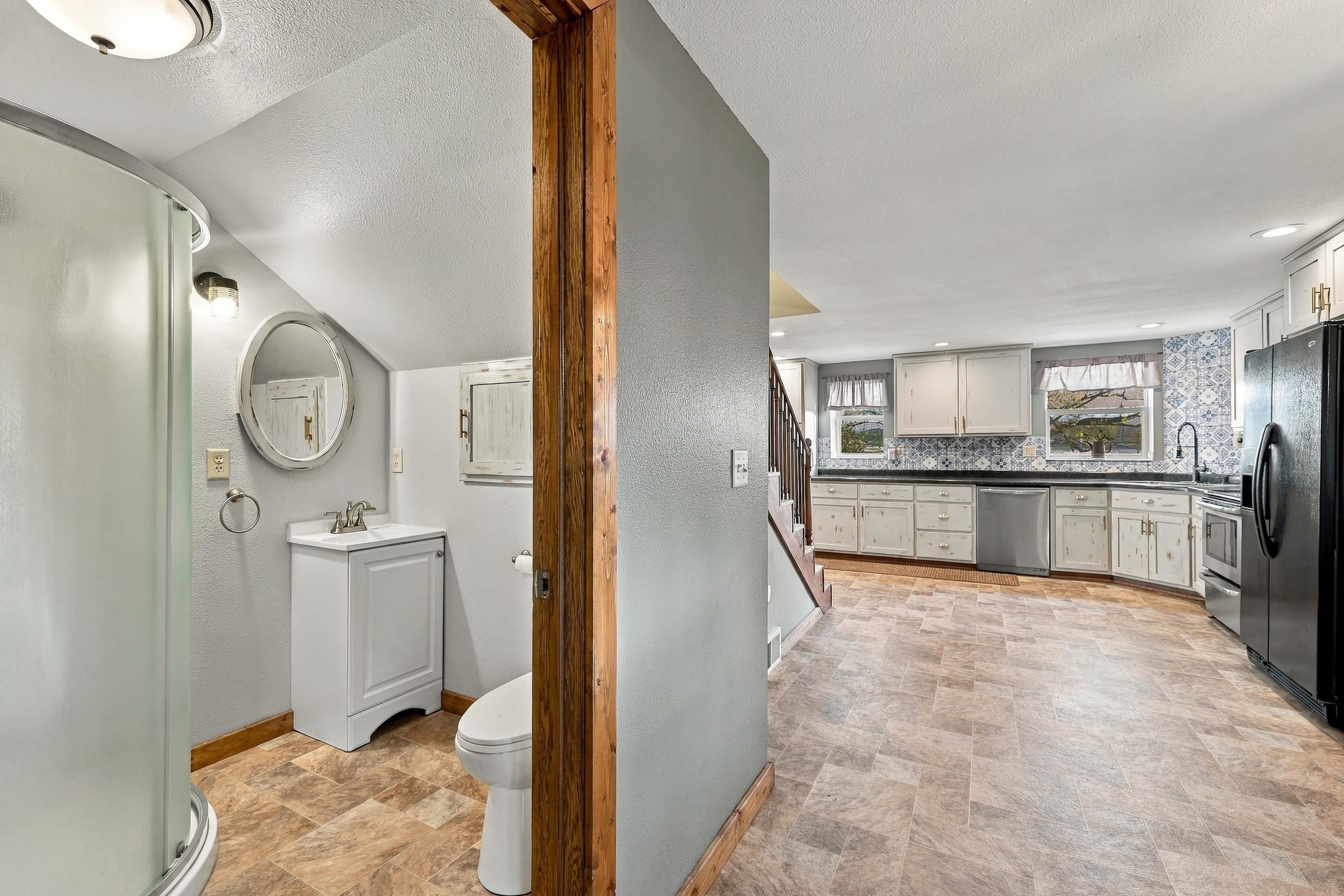 6880 5th Avenue Property Photo 15