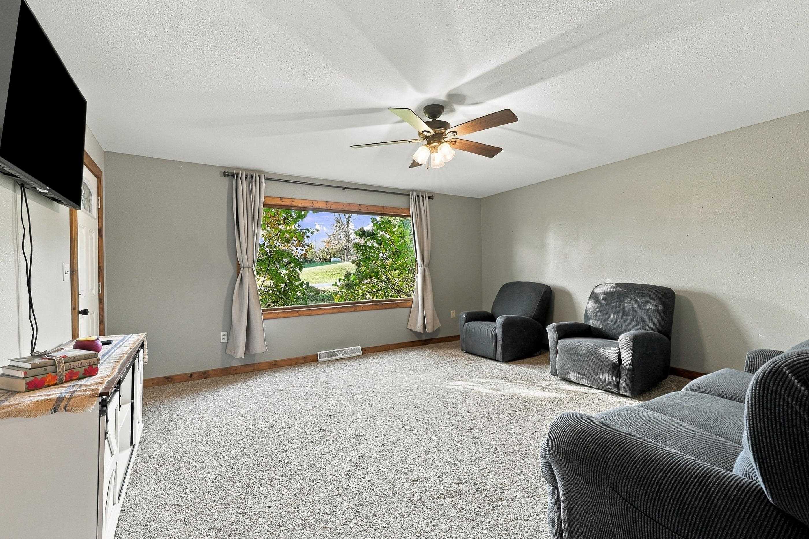 6880 5th Avenue Property Photo 17