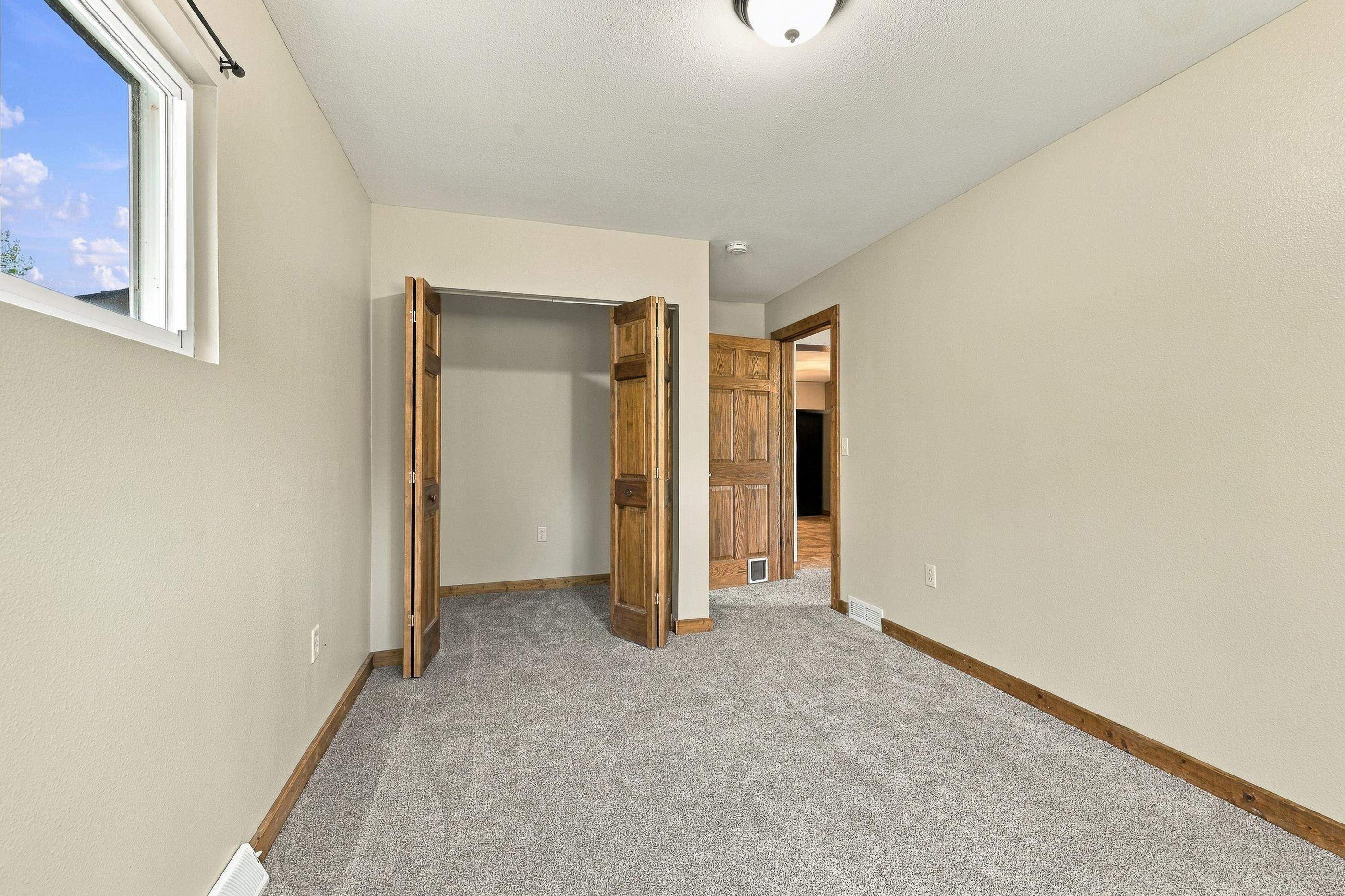 6880 5th Avenue Property Photo 21