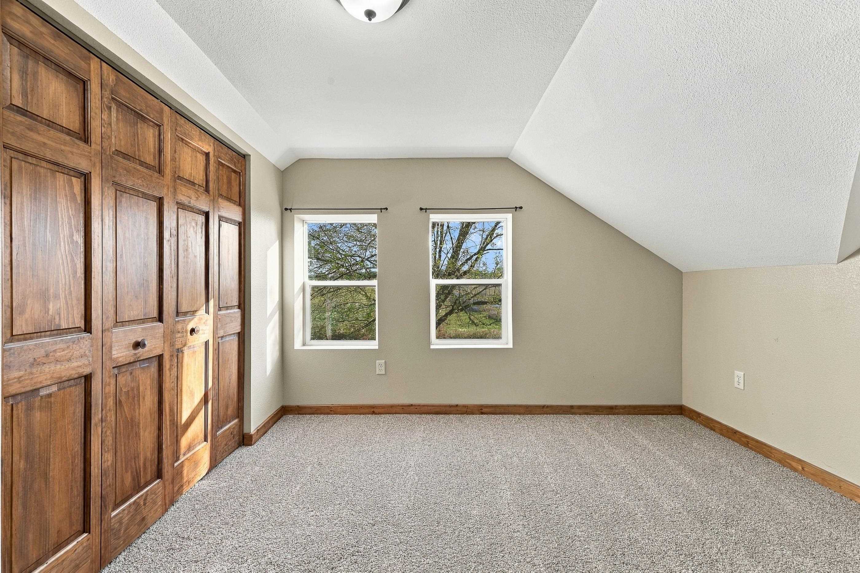 6880 5th Avenue Property Photo 25