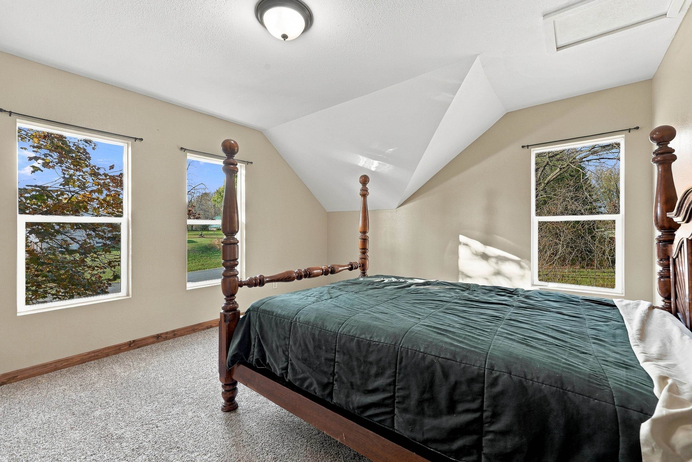 6880 5th Avenue Property Photo 30