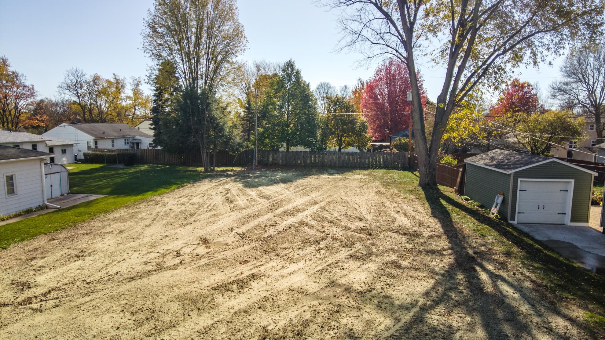 911 Ross Avenue Property Photo 3