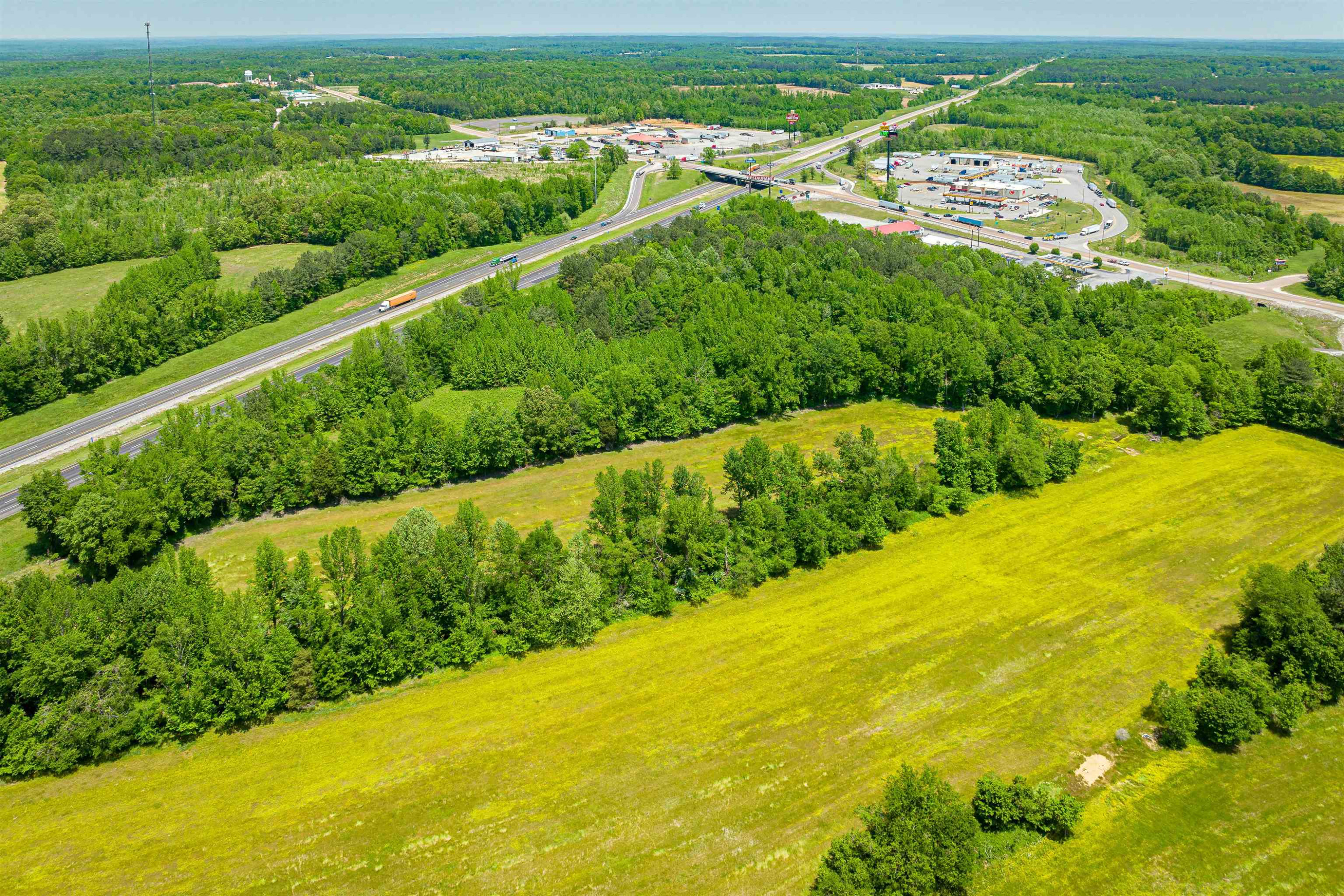 0 Interstate 40 Property Photo 24