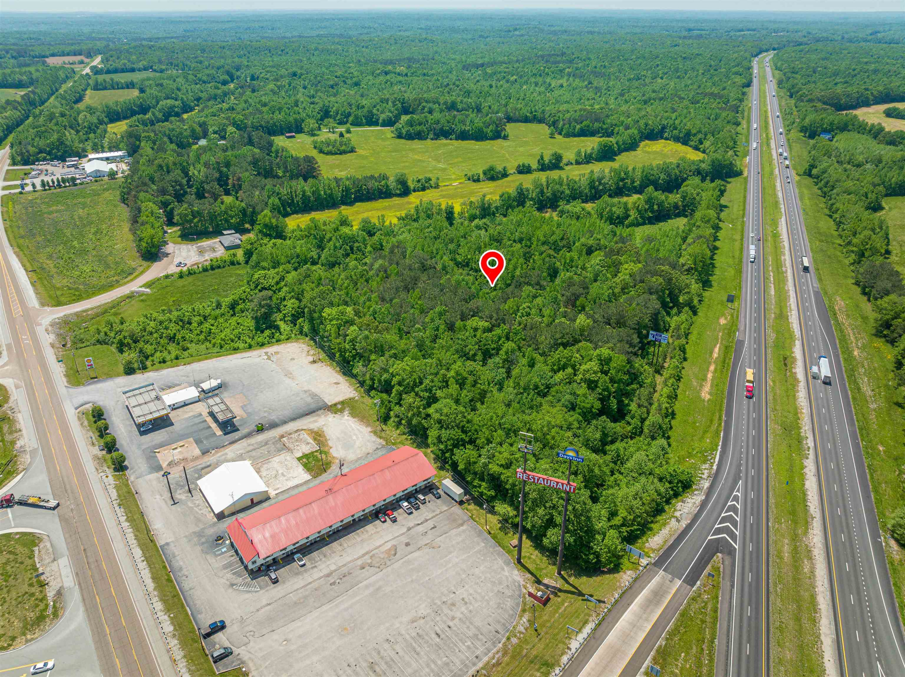 0 Interstate 40 Property Photo 25