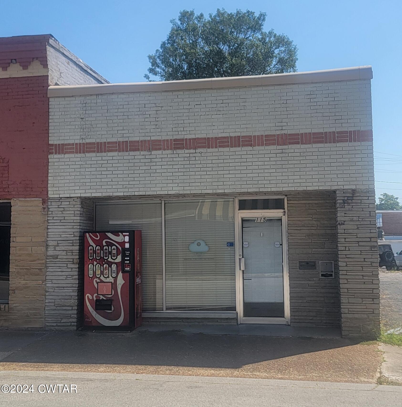 115 N High Street Property Photo 1