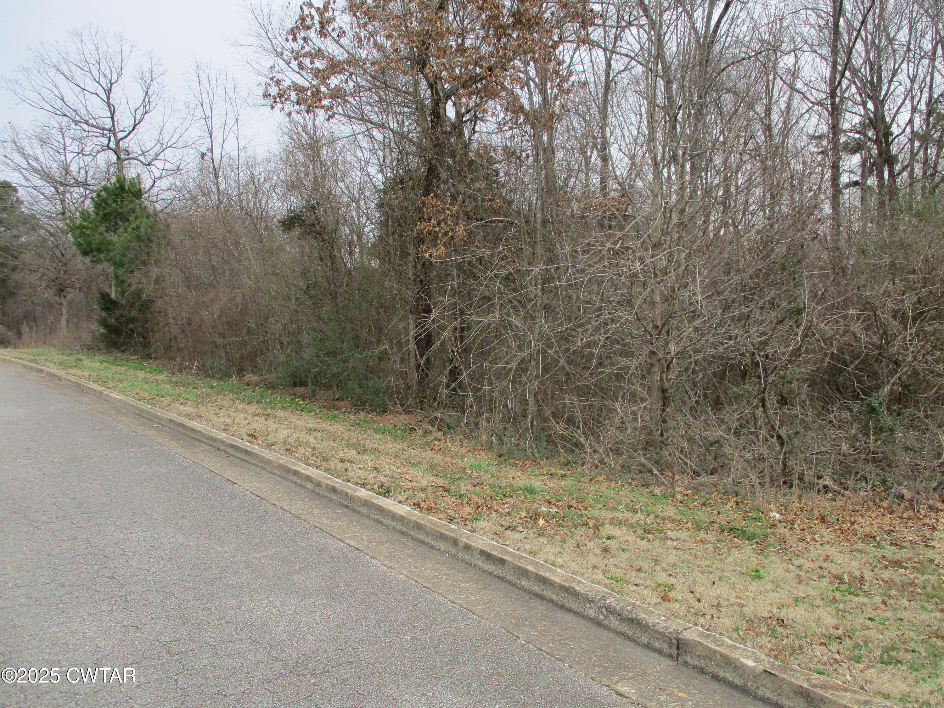 24 Stonehedge Drive Property Photo