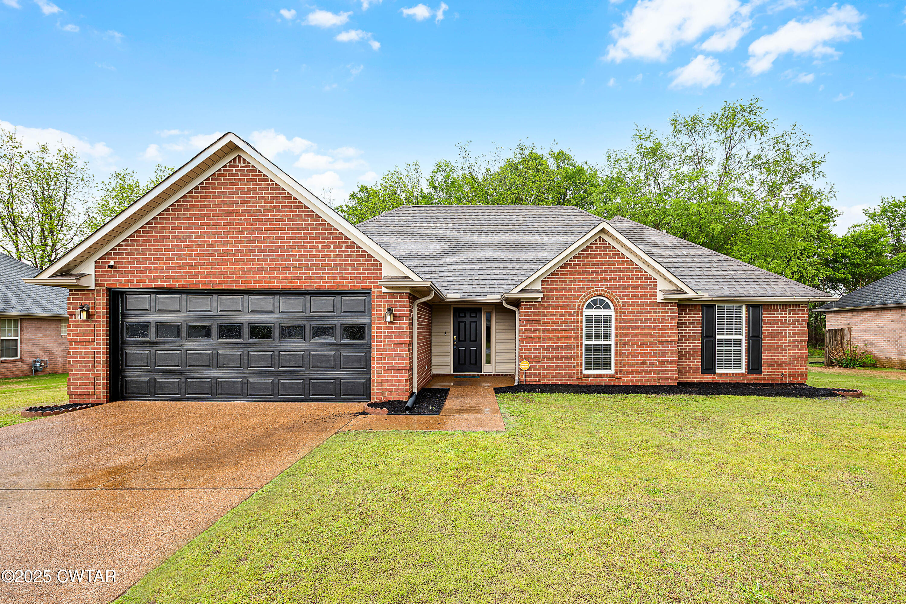 98 Cotton Ridge Drive Property Photo 1