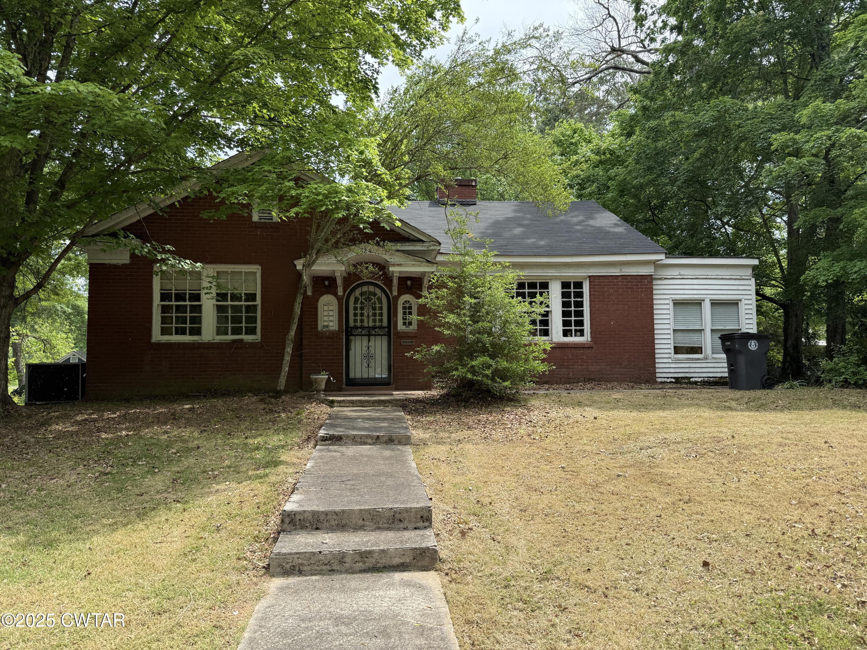 524 N Main Street Property Photo 1