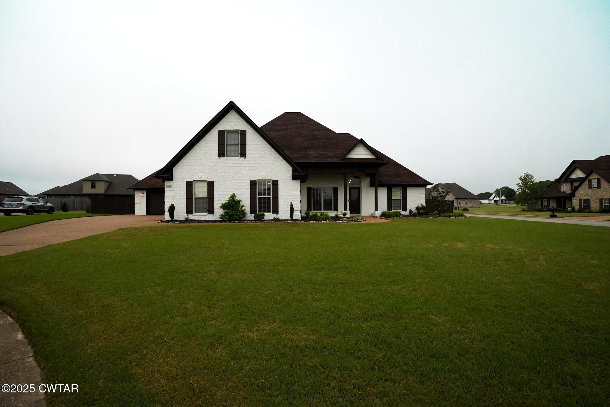 105 Pin Oak Cove Property Photo 1