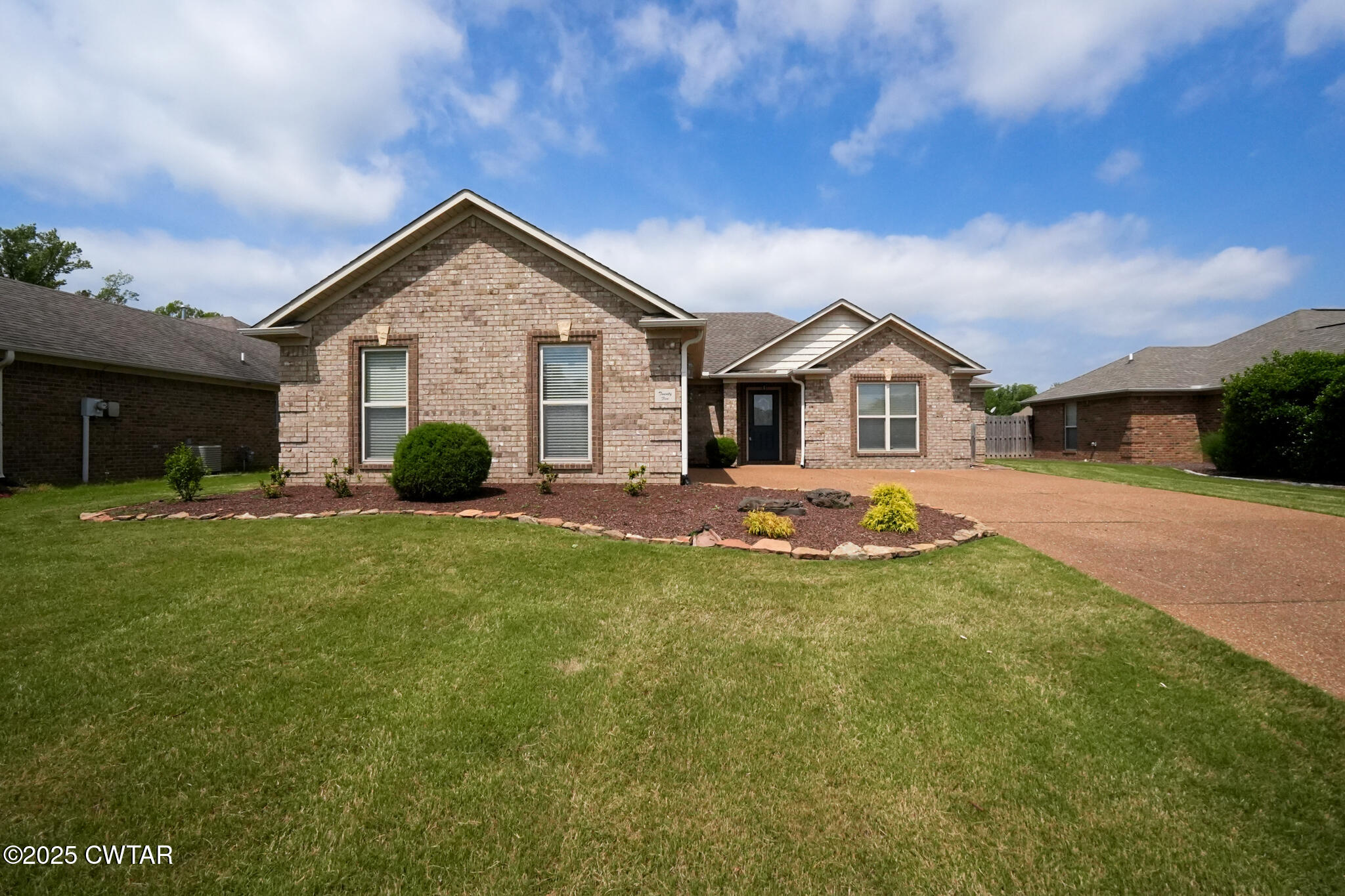 25 Arbuckle Lane Property Photo 1