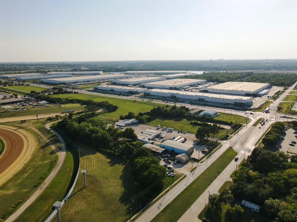 2578 N Belt Line Road Property Photo 8