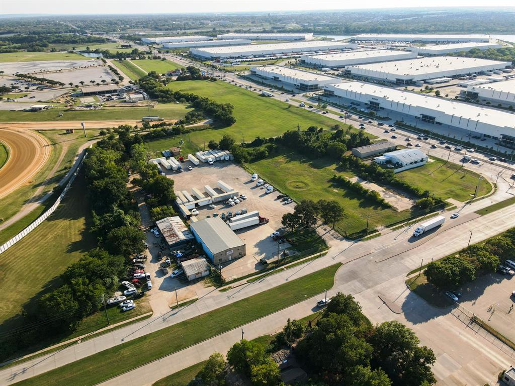 2578 N Belt Line Road Property Photo 9