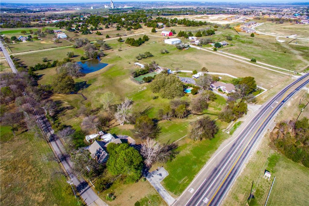 3051 Fm 663 Property Photo 1