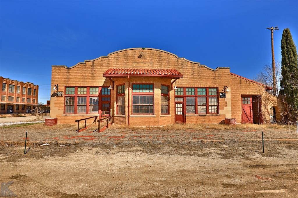 189 Locust Property Photo 1