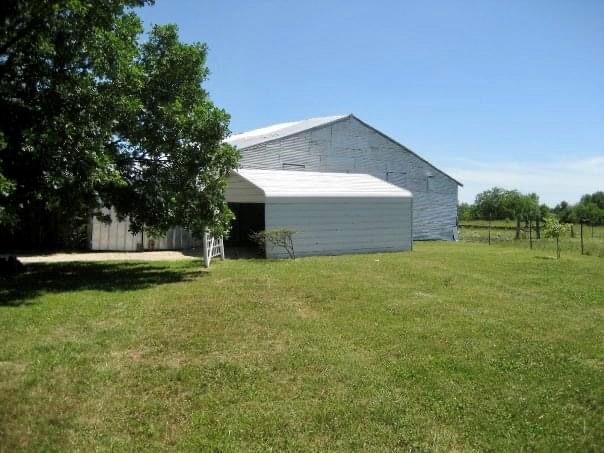 5544 Farm Road 905 Property Photo 3