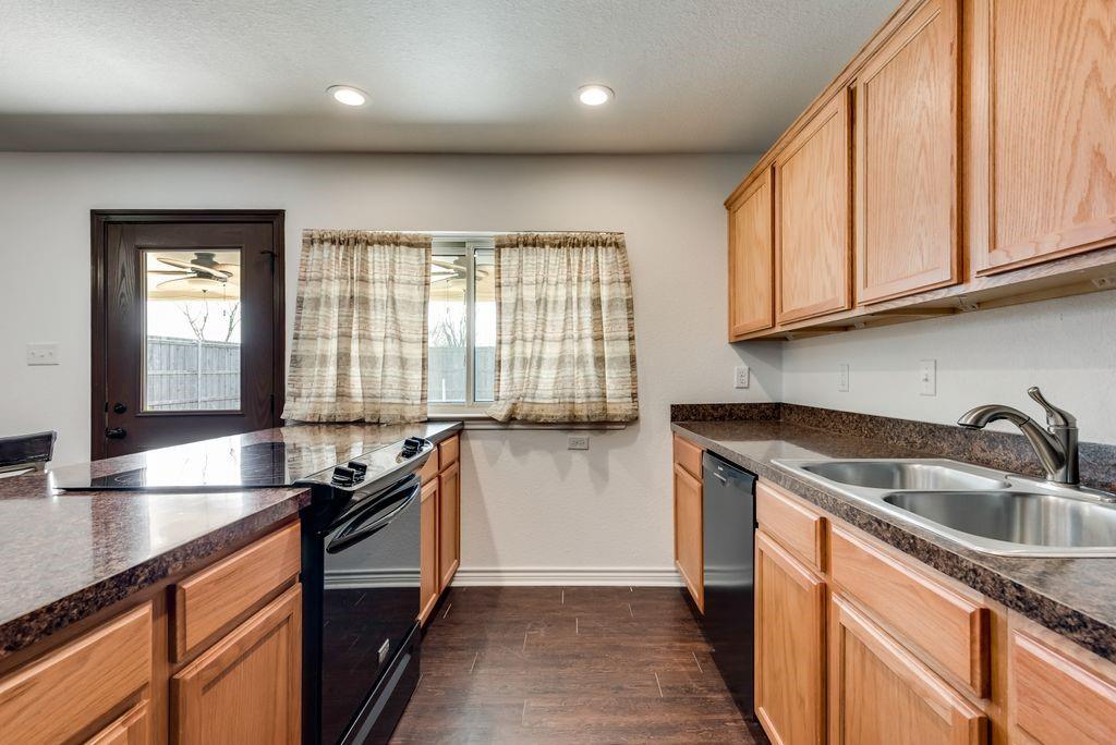 8302 Chesham Drive Property Photo 19