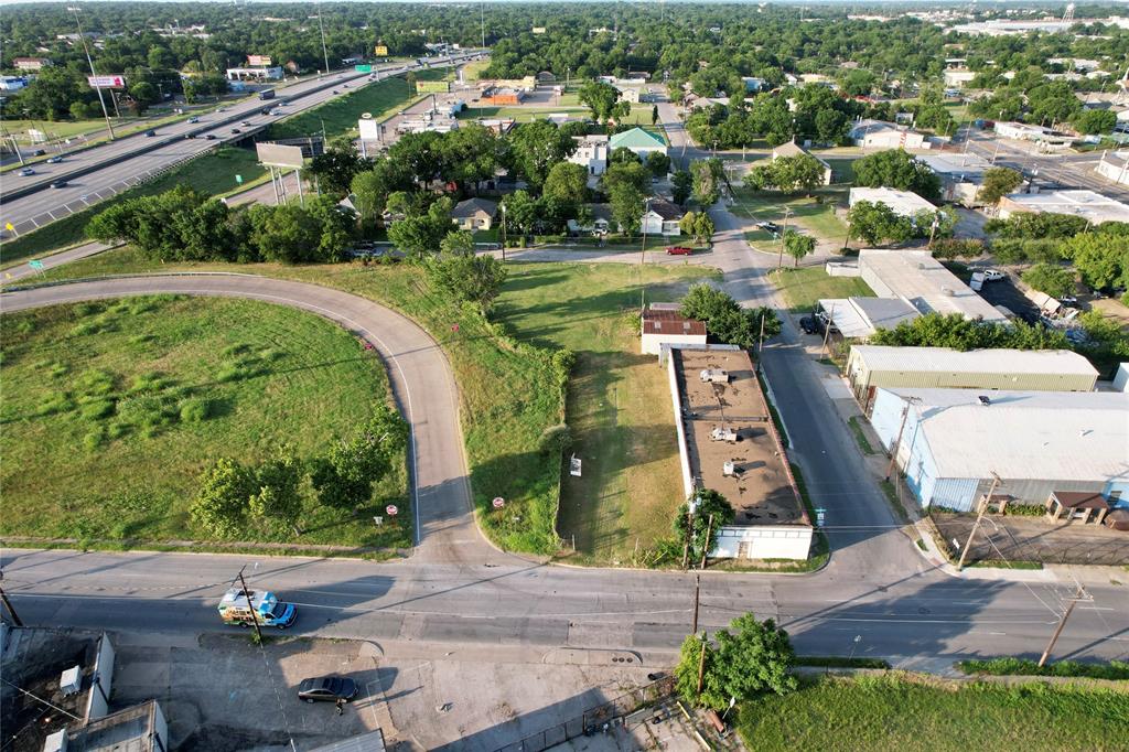 720 S Haskell Avenue Property Photo 3