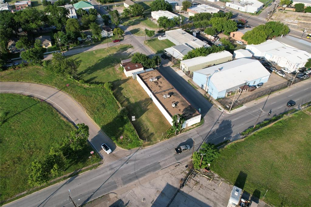 720 S Haskell Avenue Property Photo 5
