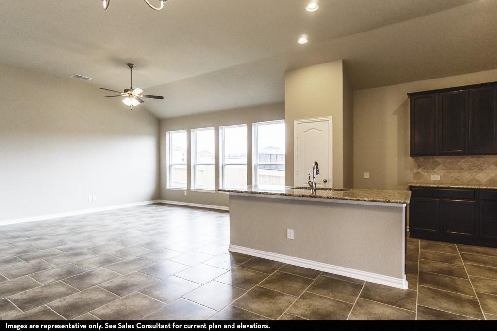 1513 Green Meadows Way Property Photo 6