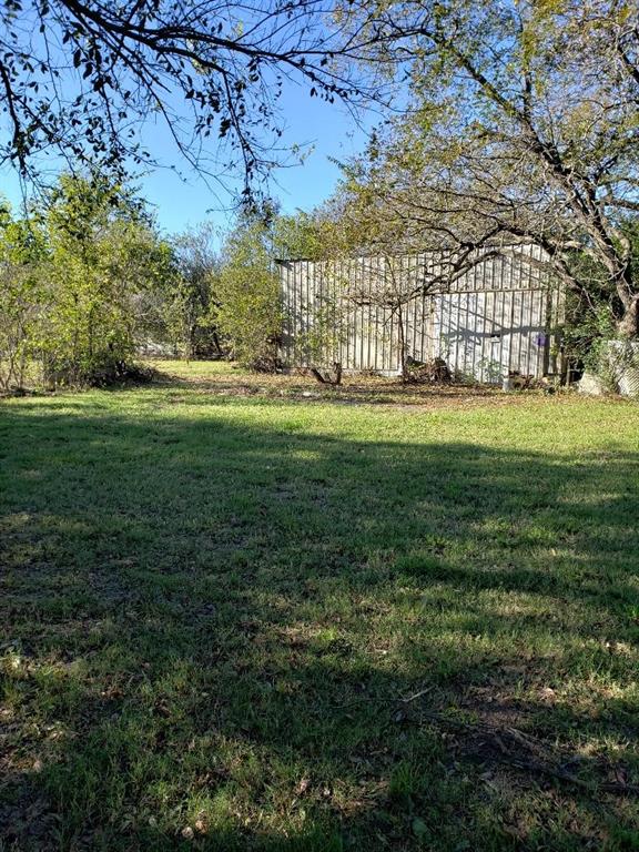 1226 E James Street Property Photo 2