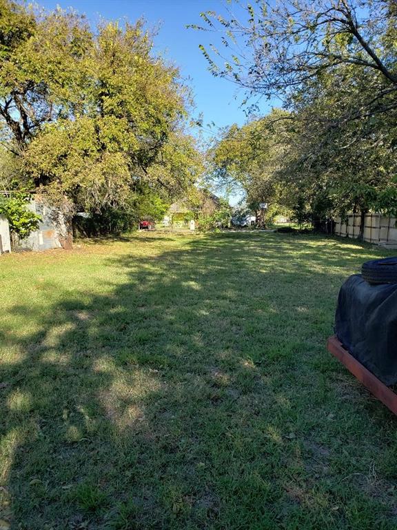 1226 E James Street Property Photo 3