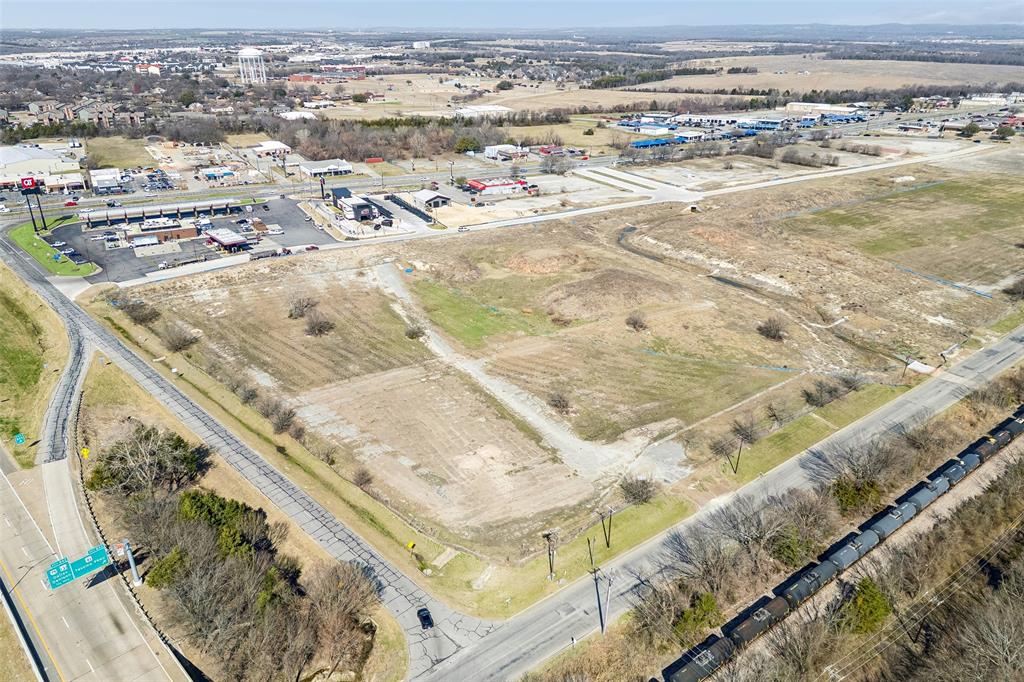2801 Texoma Parkway Property Photo 25