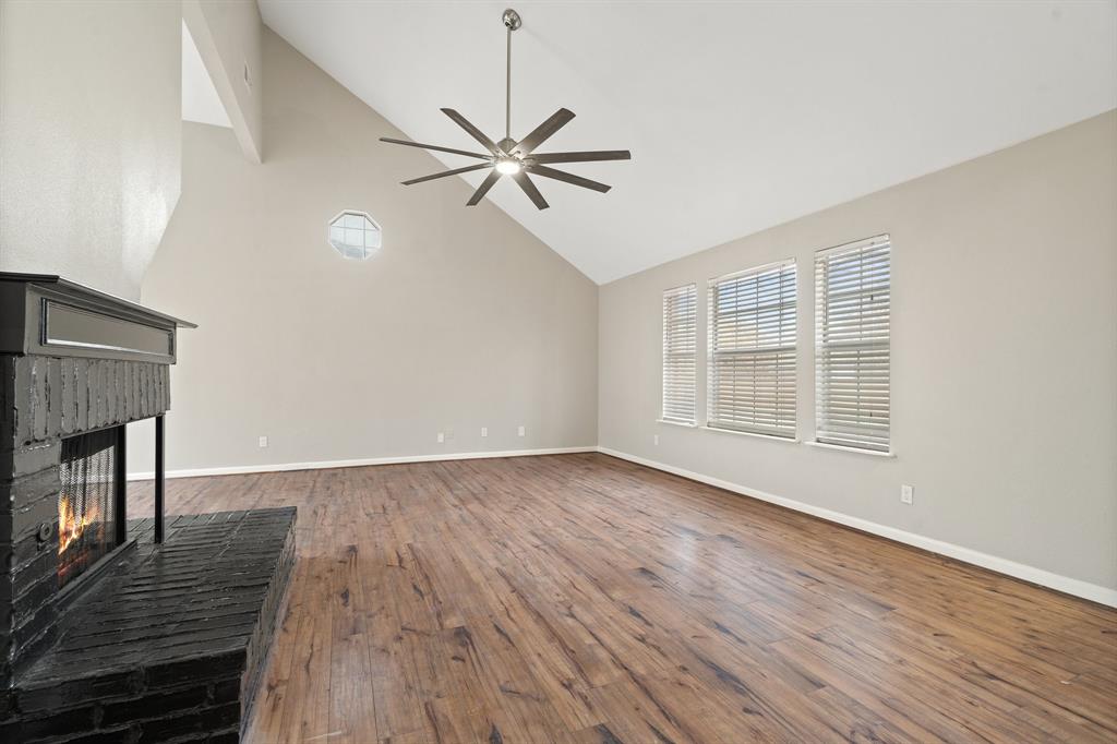 8105 Trail Lake Drive Property Photo 5
