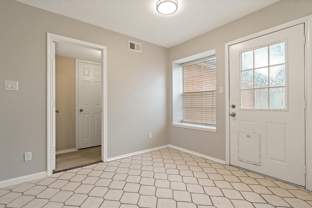 8105 Trail Lake Drive Property Photo 18