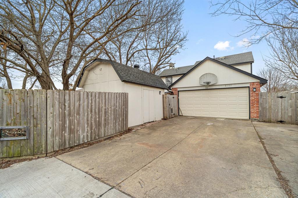 8105 Trail Lake Drive Property Photo 21