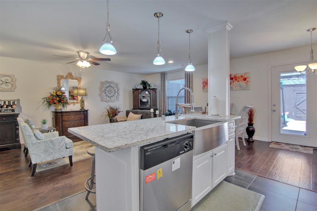 9459 Timberleaf Drive Property Photo 13