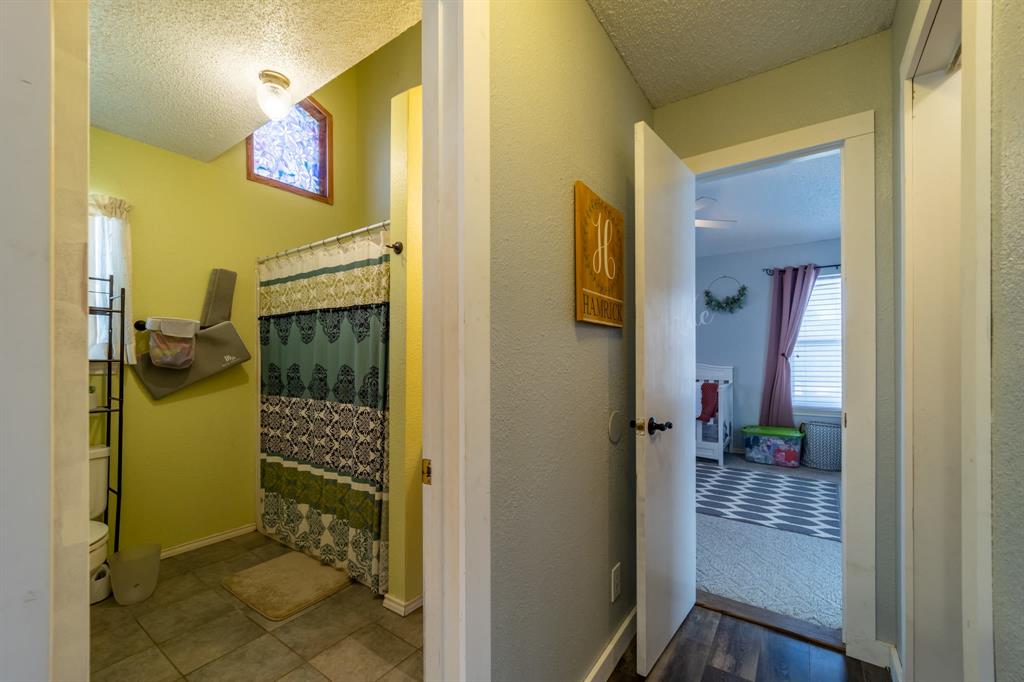 401 Sandy Lane Property Photo 13