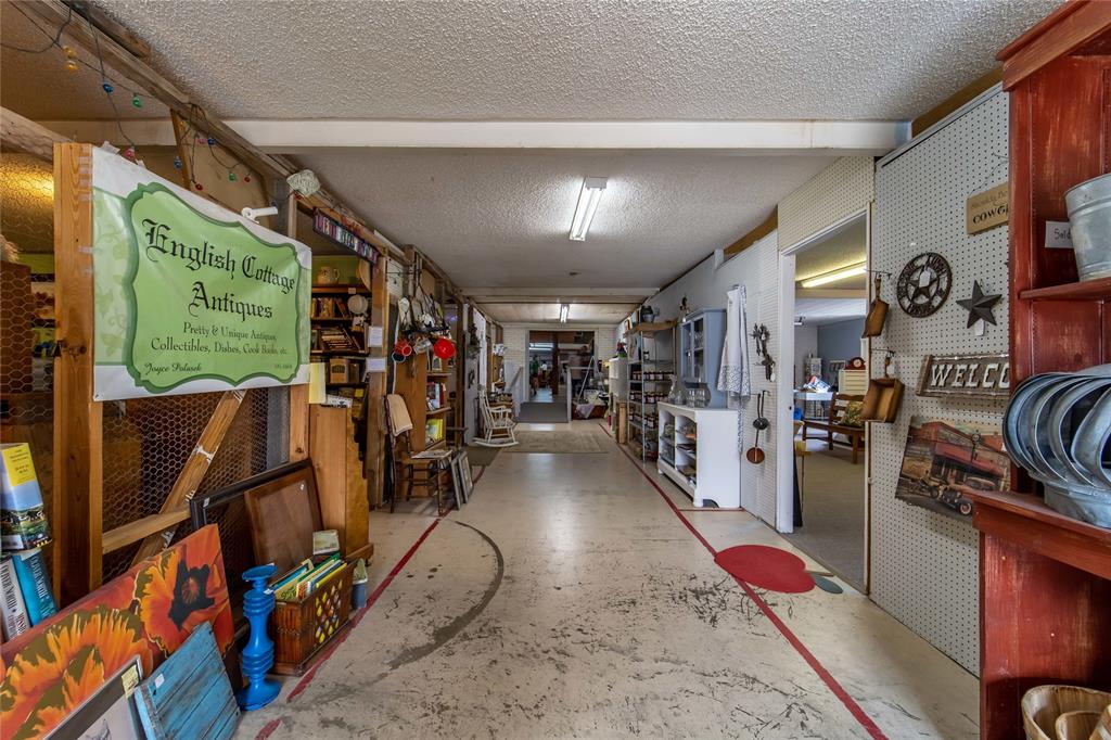 1950 W South Loop Property Photo 15