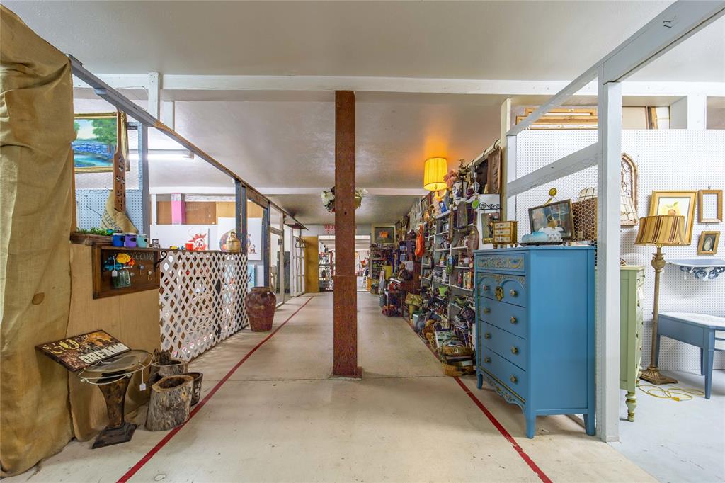 1950 W South Loop Property Photo 26