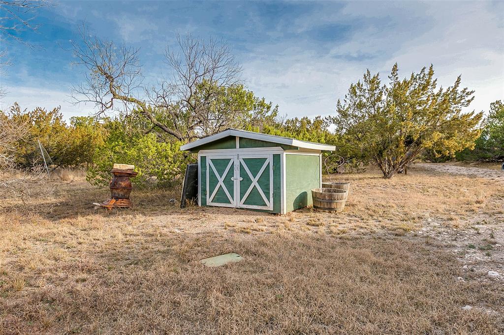 Na Cox Rd Property Photo 5