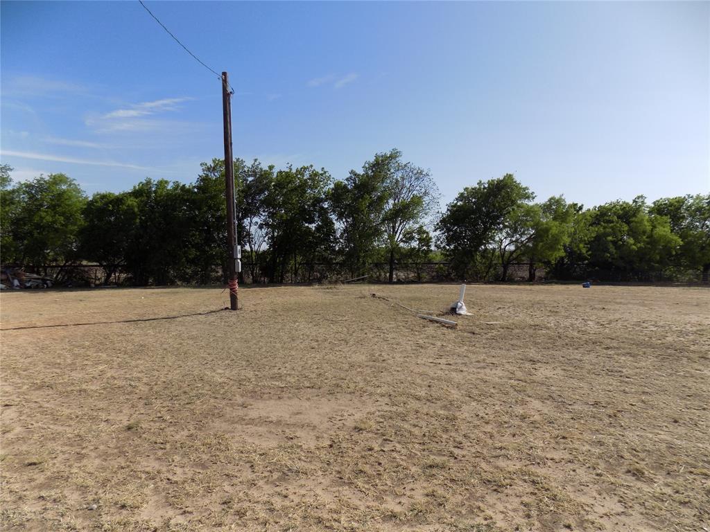 1503 Wallis Property Photo 4