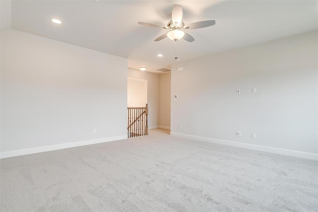 822 Summer Grove Property Photo 10