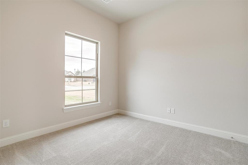 822 Summer Grove Property Photo 37