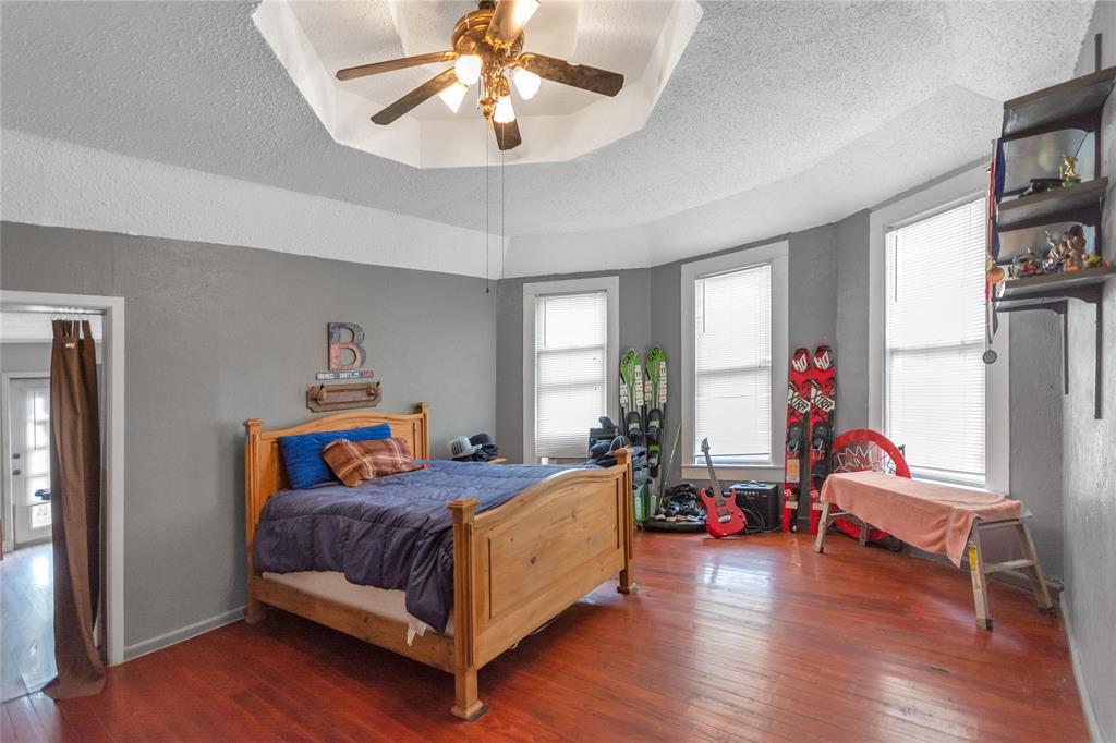 2411 Second Street Property Photo 6