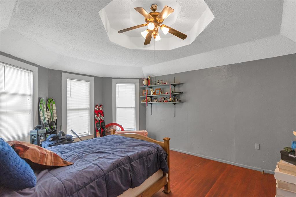 2411 Second Street Property Photo 7