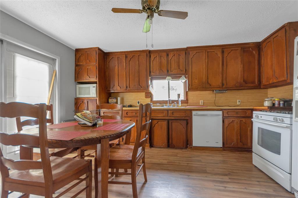 2411 Second Street Property Photo 9